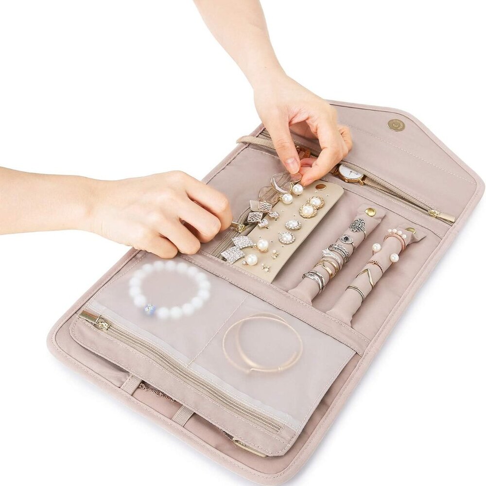 BAGSMART Travel Jewelry Organizer